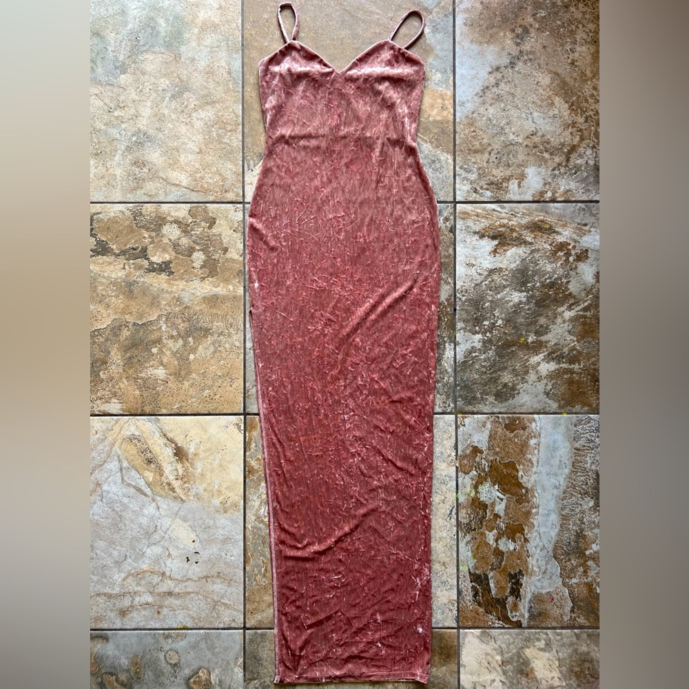 Gorgeous crushed velvet pink mauve spaghetti strapped dress thigh cut medium